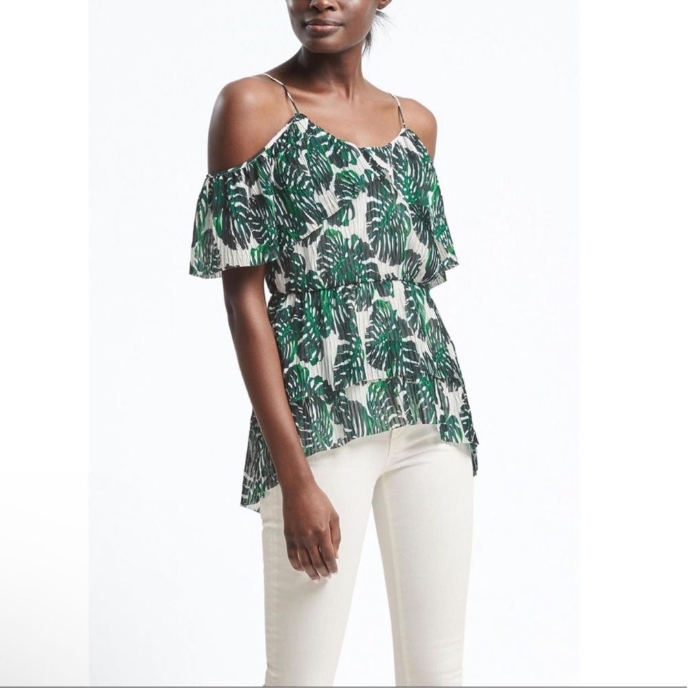 Banana Republic Cold Shoulder Pleated Flounce Top Tropical Palm Leaf Top Sz 4